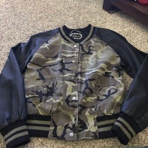 Camo bomber
